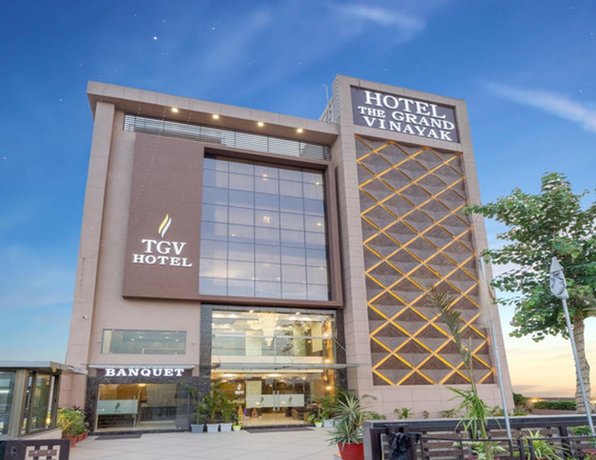 เดอะ แกรนด์ วินายัก โฮเต็ล Hotel อาเมดาบัด ภายนอก รูปภาพ