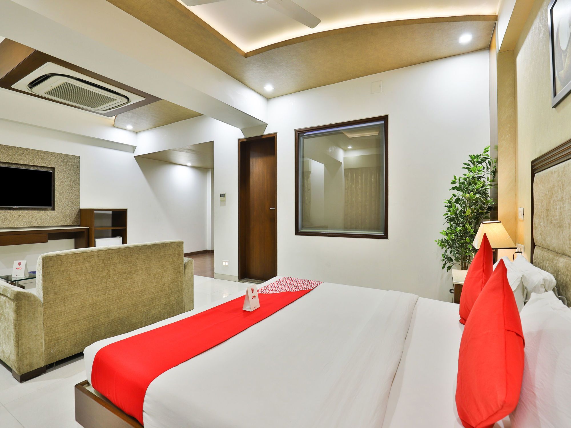 เดอะ แกรนด์ วินายัก โฮเต็ล Hotel อาเมดาบัด ภายนอก รูปภาพ