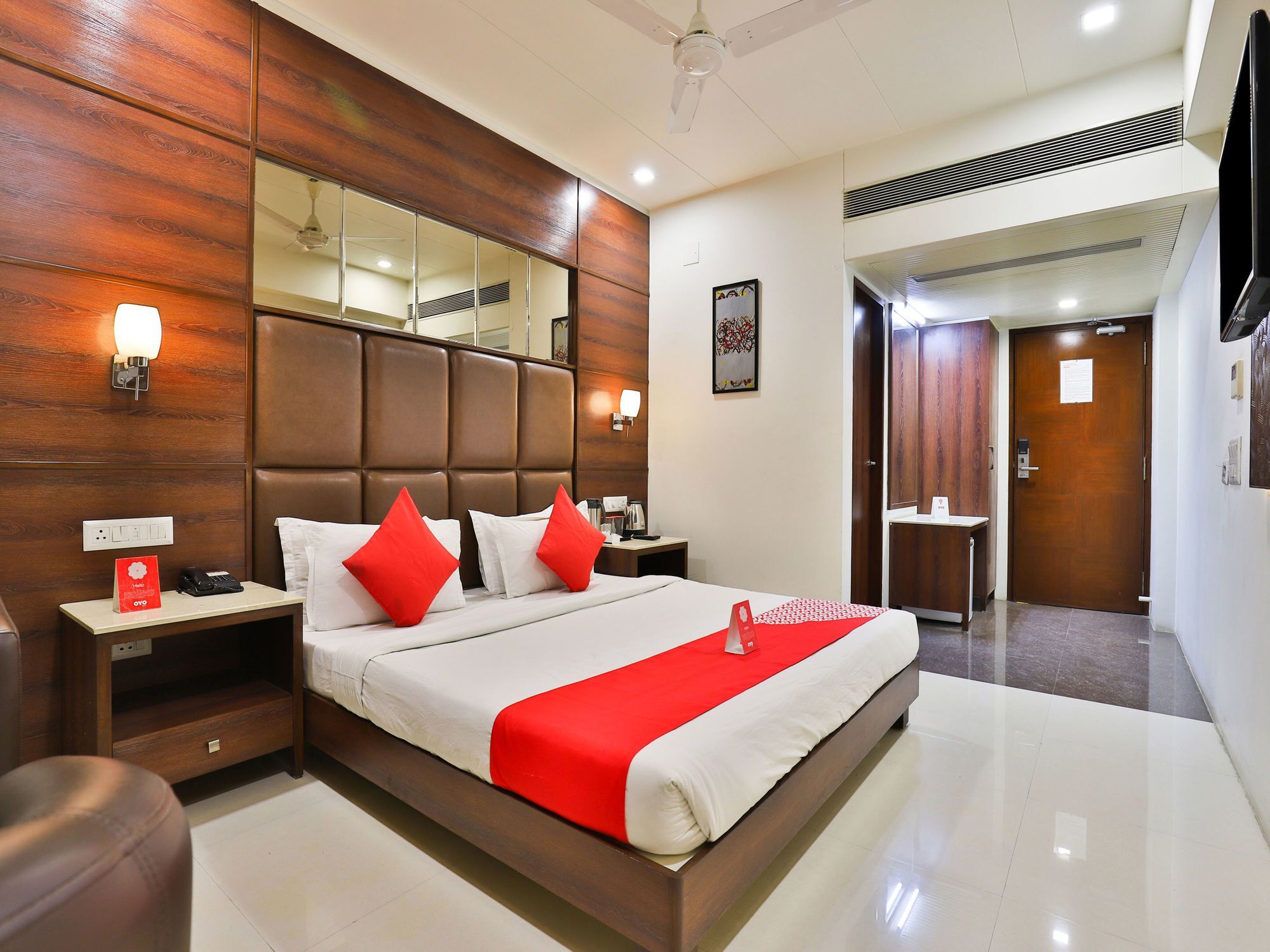เดอะ แกรนด์ วินายัก โฮเต็ล Hotel อาเมดาบัด ภายนอก รูปภาพ